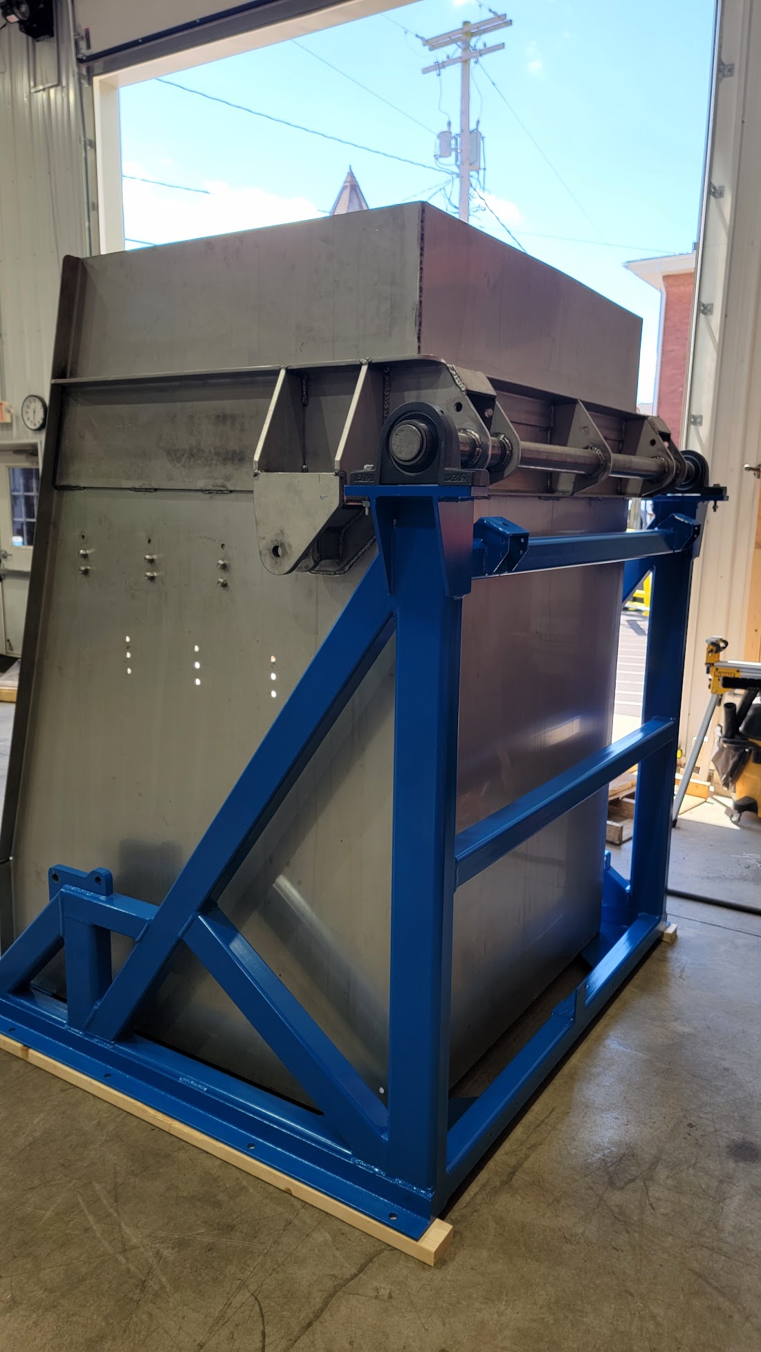 Completed dumper on painted stand